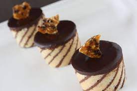 Mini Chocolate Hazelnut Mousse Entremet Dessarts Recipe Desserts Mini Desserts Mousse Dessert
