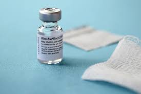 The move would make it the first covid vaccine to go from. Pfizer Covid 19 Vaccine Poised To Get Full Fda Approval Next Week