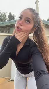 user52066978604 (@foreigncornstar)'s videos with Players