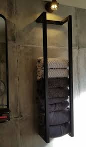 This rectangular mirror has a solid metal frame that is long lasting. Handtuchhalter Industrial Design Schwarz Apartment Storage Small Bathroom Makeover Modern Kitchen Interiors