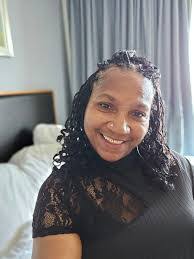 Veronica Gibbs's Instagram, Twitter & Facebook