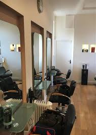 A Guide To Good Hair Salons Http Www Poshcincy Com Best Hair Salon Hair Salon Posh Hair