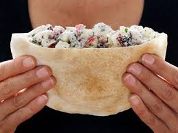 Pita Garni A La Salade De Poulet A L Erable Recipe Maple Chicken Pita Pockets Pita Sandwiches