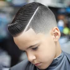 Straight hairstyles are significantly common with facet crests, particularly with the marginally older guys. Pin On Boys Hair