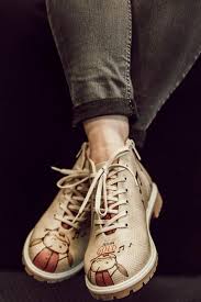 Sie sind fußbekleidung für prinzessinen und tierfreunde, tagträumer und globetrotter. Pin Auf Dogo Schuhe Boots