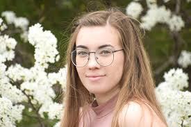 Courtney Bullis's Instagram, Twitter & Facebook