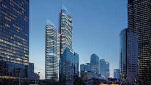 La logique est de laisser le contrôle aux parents qui pourront choisir de les montrer aux enfants voir d'ajouter leurs propres commentaires. De Nouvelles Tours Encore Plus Hautes Pour La Defense A Paris