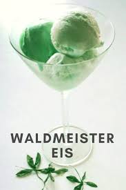 Ein Ausflug Ins Grune Waldmeister Eis Homemadeicecream Cremiges Sahne Eis Mit Naturlichem Waldmeister Geschmack Kitchen Wreath Cream Kitchen Cream Recipes