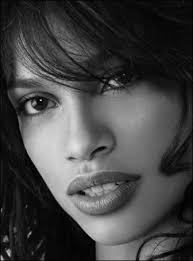 BEST Rosario Dawson Bio: Her Ethnicity, Nationality, Parents Race: Is She  Black, Hispanic, Indian?
