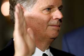 Doug Jones se convierte en el único senador demócrata con un jefe de  gabinete negro