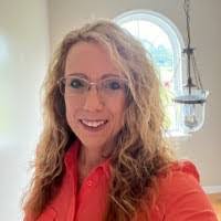 Jennifer Mccright's Instagram, Twitter & Facebook