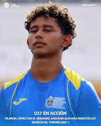 Cristhian Saenz's Instagram, Twitter & Facebook