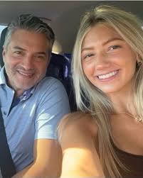 My sweet @karischesnut is off to college! 🥲Karis you brings extraordinary  joy and beauty everywhere you go. I know that this light of Jesus that  shines in you is only going to