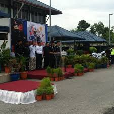 Maybe you would like to learn more about one of these? Photos At Balai Polis Sri Kembangan Police Station