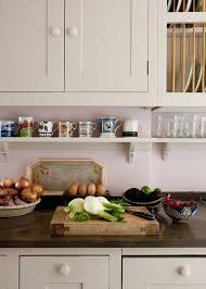 pretty wall colour upper kitchen