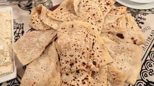 Birimi bazen metre bazen de yarım şeklindedir, her bir etliekmek pidesi bir yarım olarak. Kastamonu Etli Ekmek Nurselin Mutfagi Yemek Tarifleri