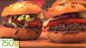 Lavez et coupez les tomates en fines rondelles. Recette De Hamburger Maison 750 Grammes Youtube