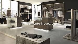 Negozio di abbigliamento intimo o lingerie: Arredamento Negozio It Arredamento Negozio Usato Ed Economico