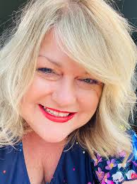 Hey everyone because of his recent retirement announcement , I changed my  profile picture to one of me and Rosner and my cover photo is now me with  the girls and me