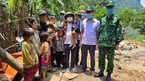 Tuy nhiên, danh hài hoài linh không phải ông chủ có doanh nghiệp niêm yết trên sàn chứng khoán, nên tài sản nổi tài sản chìm ra sao căn phòng chứa trầm hương của danh hài hoài linh rộng chừng 80 mét vuông, được bày la liệt các sản phẩm chế biến và chế tác từ loại đặc sản thiên nhiên ban tặng. Ong Ä'oan Ngá»c Háº£i Hoai Linh Ä'a Sai Sot Ráº¥t Lá»›n NhÆ°ng Mong Má»i NgÆ°á»i Hay Tha Lá»—i