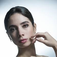 Amelia Mena's Instagram, Twitter & Facebook