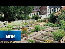 Schatzkammer Klostergarten Platz Fur Seltene Tiere Und Pflanzen Naturnah Ndr Doku Streuobstwiese Erholung Entspannung I In 2020 Seltene Tiere Pflanzen Garten