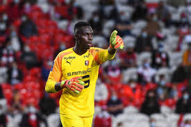 Senegal goalkeeper edouard mendy is expected to complete his move to chelsea from rennes on tuesday, stamford bridge boss frank lampard has confirmed. Chelsea Complete Signing Of Senegal Goalkeeper Edouard Mendy Football Inside