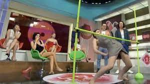 Instead, she recommends wearing thicker seamless panties, which are less likely to shift into the folds within the. Tv Game Show Contestant Flashes Camel Toe During Body Bending Task Daily Star