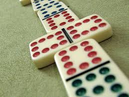 How To Play Mexican Train Domino Game Domino Games Mexican Train Dominoes Fun Card Games
