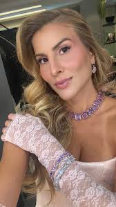 Clara Cady (@iamcadyofficial) • Instagram photos and videos