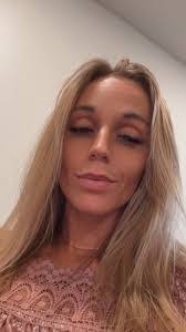 Grace Hosford's Instagram, Twitter & Facebook