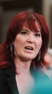 Rien pour les aînés, pour nos soins de santé ou pour les 814 millions que  le fédéral nous doit. Le budget libéral s'annonce une coquille vide pour le  Québec.