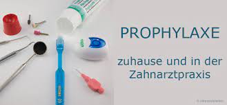 Bei einer professionellen zahnreinigung untersucht der zahnarzt zunächst das gebiss. Tagliche Zahnpflege Und Professionelle Zahnreinigung In Der Praxis Blog Zahnputzladen