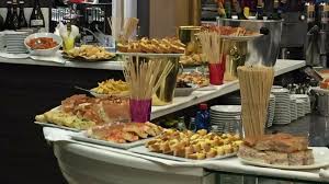 10 locali in centro a roma dove fare un aperitivo completo. I 5 Locali Da Aperitivo Migliori Di Ferrara