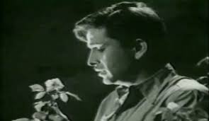 Conversations Over Chai Mukesh Sings For Raj Kapoor Kuch maangnaa baakee nahin kuch maangnaa baakee nahin jitnaa milaa kaafee hai zindaa hoon yaar kaafee hai. mukesh sings for raj kapoor