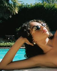 summer uniform // denim, a white tank & sea shell jewelry ✨ . . .  #summerootd #summerjewelry #shellnecklace #pearlnecklaces #summernecklaces  #seashelljewelry #seashellnecklace #seashellearrings #shopanimamea