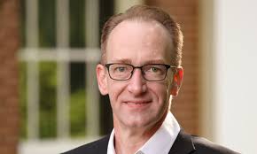 Professor Michael Gallmeyer Wins All-University Teaching Award