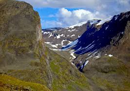 Dans le nord, on trouve bien moins de monde ce qui permet de se retrouver seul dans des endroits à couper le souffle. Nordkalottleden