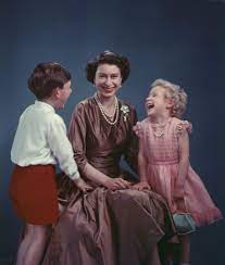 The Queen With Prince Charles And Princess Anne 6 November 1954 Marcus Adams Commissioned By Hm The Queen Http Rainha Elizabeth Realeza Britanica Elizabeth Ii