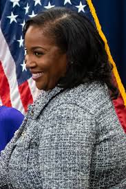 New stars delight with tales of rags to Republicanism