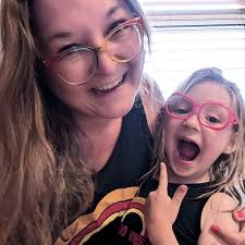 Kelli Brost (@kellibrost) • Instagram photos and videos