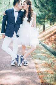 Ks And Avis Mountain Garden Nuptials At Tanarimba Janda Baik In 2021 Wedding Converse Bride Wedding Dresses