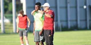 İrfan buz (born 15 april 1967) is a turkish football manager and former player. Irfan Buz Ilk Antrenmanina Cikti Bursa Haberleri