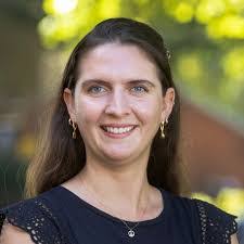 Danielle Currier's Instagram, Twitter & Facebook