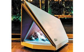 Casas para perros resistentes, fáciles de limpiar y con ventilación para evitar los malos olores y la humedad. Fabrica Ford Una Casa Para Perros Insonora