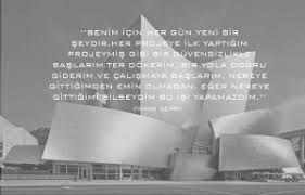 İç mekanı süsleyen bir başka öge de mimarın kariyerinin önceki dönemlerinde yöneldiği suprematist* çizimler. Unlu Mimarlarin Unutulmaz Sozleri Minerva Mimarlik Izmir Unlu Mimarlar
