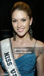 244 Tara Bennett Stock Photos, High-Res Pictures, and Images