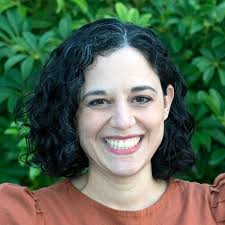 Liz Ramey's Instagram, Twitter & Facebook