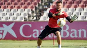 Born 29 march 1989) is a czech professional footballer who plays as a goalkeeper for sevilla fc and the czech republic. Vaclik Mi Contrato Se Acaba En Verano Y Es Lo Maximo Que Puedo Decir
