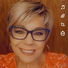 Cassie Clinton's Instagram, Twitter & Facebook